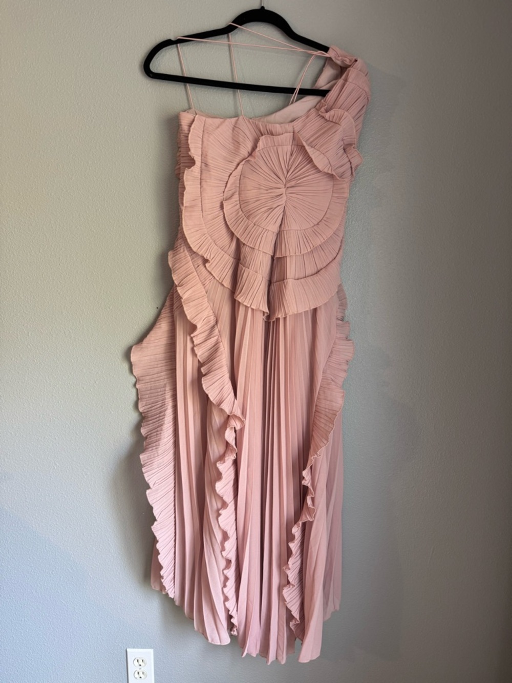 One-Shoulder Ruffle Pleated Dress in Blush Pink